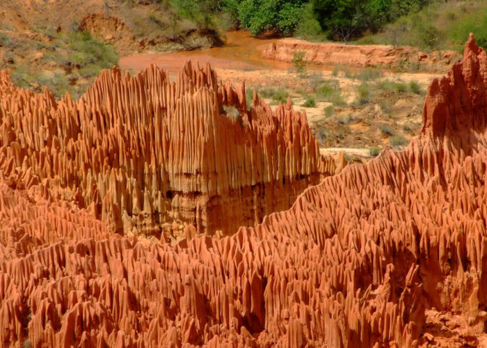 tsingy rouge wild madagascar