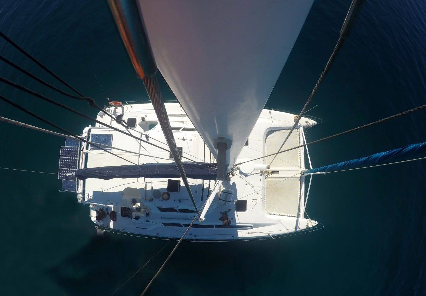 vista dall'altro del catamarano